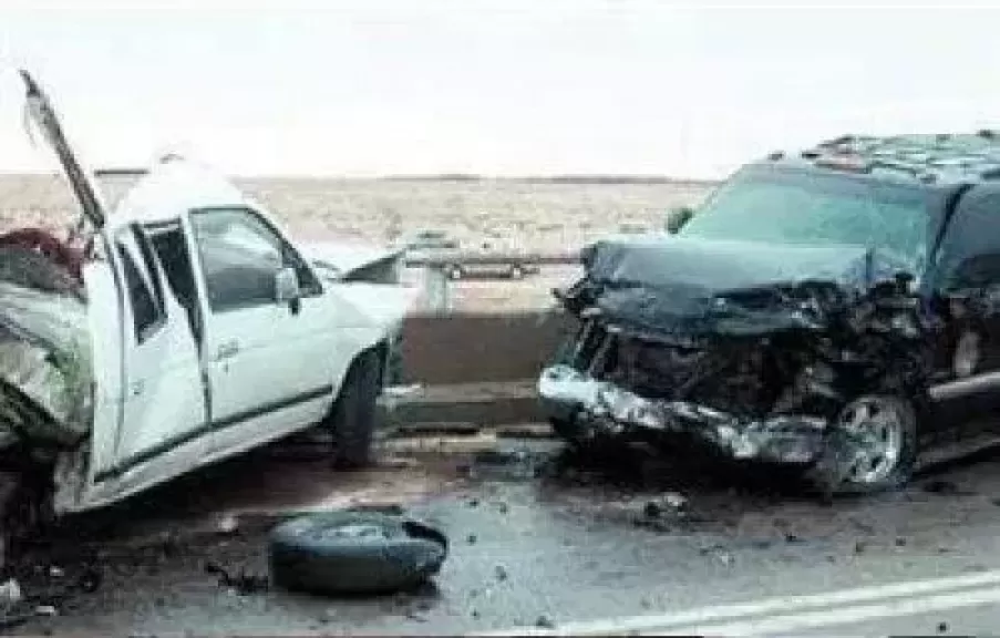 إصابة 10 أشخاص في حادث تصادم على الطريق الصحراوي في المنيا