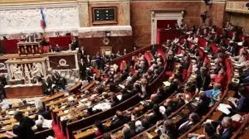 البرلمان الفرنسى