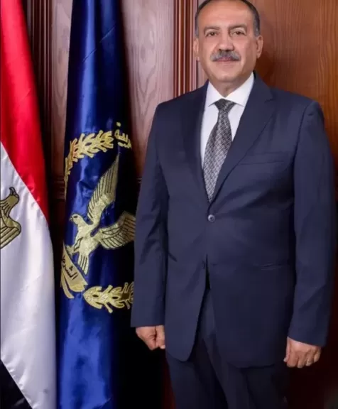 رئيس جامعة أسيوط يهنيء اللواء دكتور هشام أبو النصر بثقة القيادة السياسية وتعيينه محافظاً لأسيوط