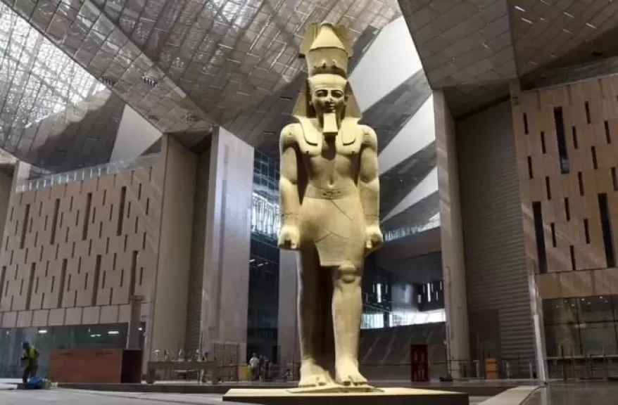 تأجيل محاكمة المتهمين باختلاس تمثال من المتحف المصري الكبير