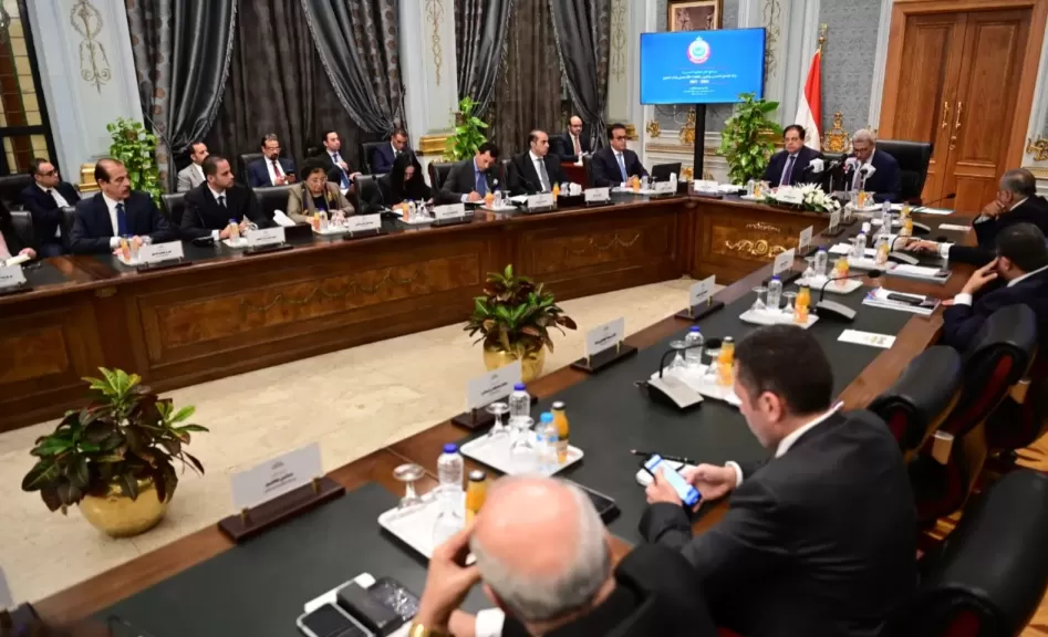 لجنة دراسة برنامج الحكومة الجديدة تواصل اجتماعاتها بحضور 6 وزراء