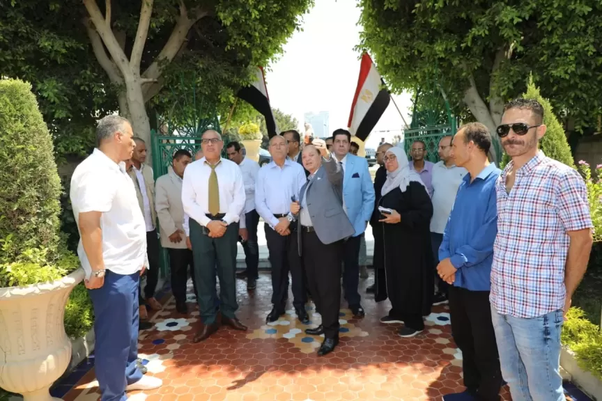 محافظ القاهرة يتفقد اعمال التطوير الجارية بحديقة الاندلس بكورنيش النيل الجزيرة