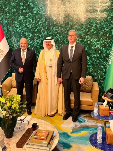 وزير الكهرباء: شراكة استراتيجية بين مصر والسعودية والتعاون فى مجالات الكهرباء والطاقة المتجددة