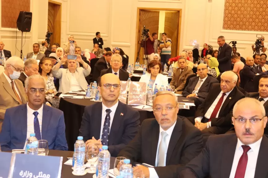 الدكتور المنشاوي رئيس جامعة أسيوط يشهد ورشة عمل ”تفعيل التحالفات الإقليمية