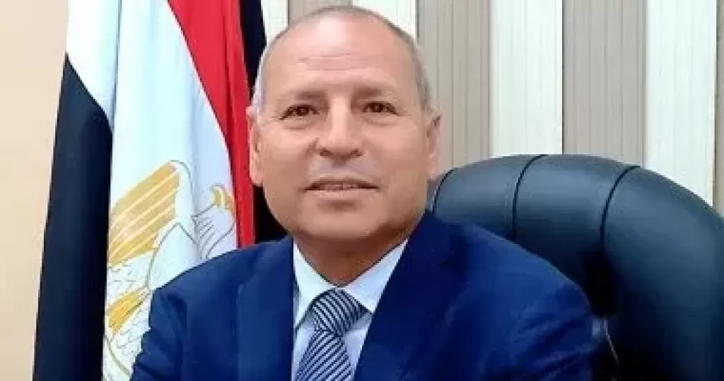 محافظ القاهرة: جنيه واحد فقط زيادة فى سعر تذكرة أتوبيسات النقل العام