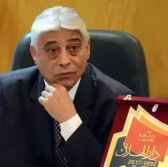 الكاتب الصحفى مجدي سبلة يكتب :  (اخوان ماكرون في فرنسا )