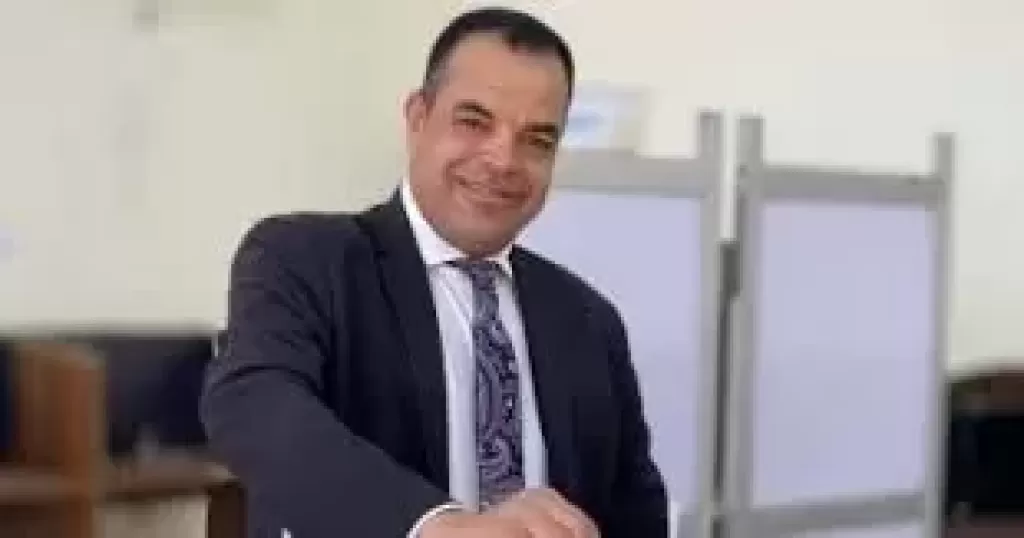 أيمن عدلي 