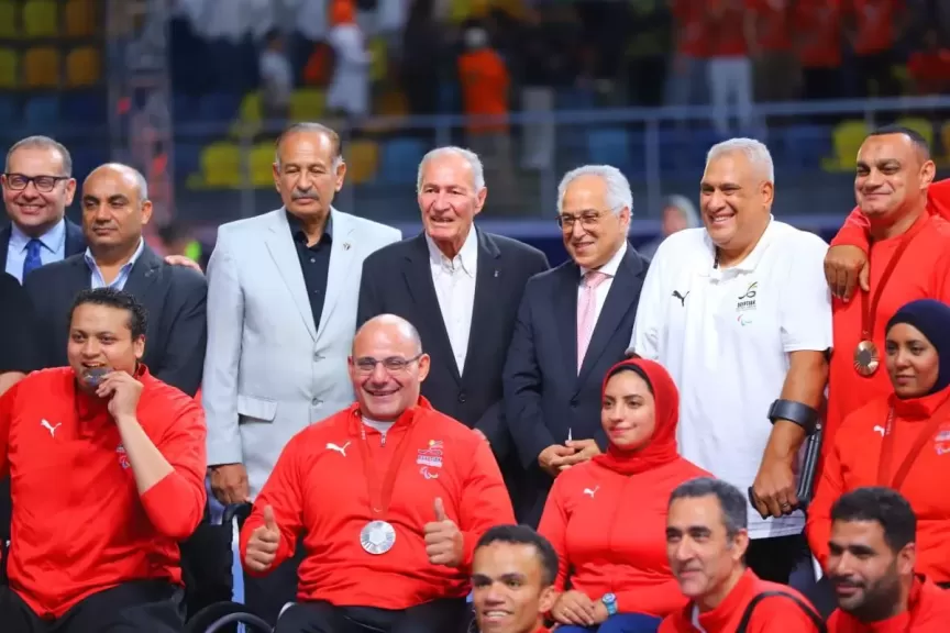 رئس اللجنة البارالمبية المصرية  يهنئ منتخب مصر