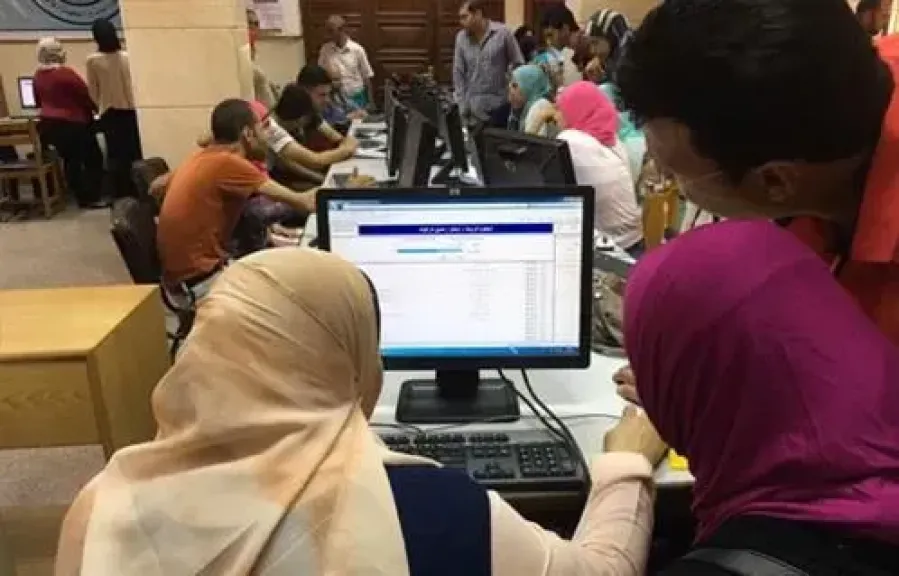200 ألف طالب وطالبة يسجلون في تنسيق المرحلة الثانية للقبول بالجامعات حتى الآن