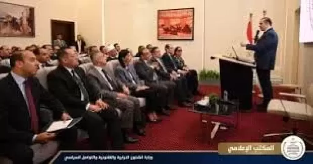 وزير الشئون النيابية يشدد على التعاون مع النواب خلال لقاء مسئولي الاتصال السياسي بالوزارات