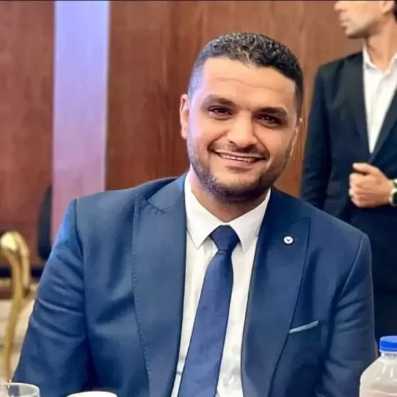 مستشار  أحمد فهيم عضو مجلس إدارة النادى الاسماعيلى