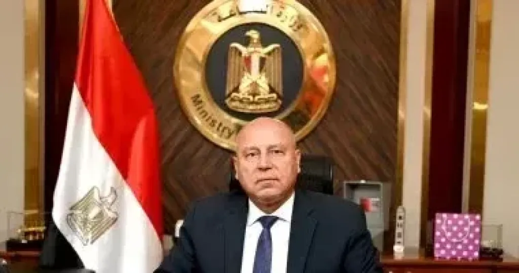 وزارة الصناعة تنفي وجود أي حساب رسمي للفريق كامل الوزير على مواقع التواصل الاجتماعي