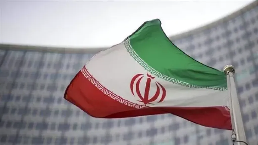 استراتيجية استبدال المعادن بالنفط.. ماذا يحدث في إيران؟