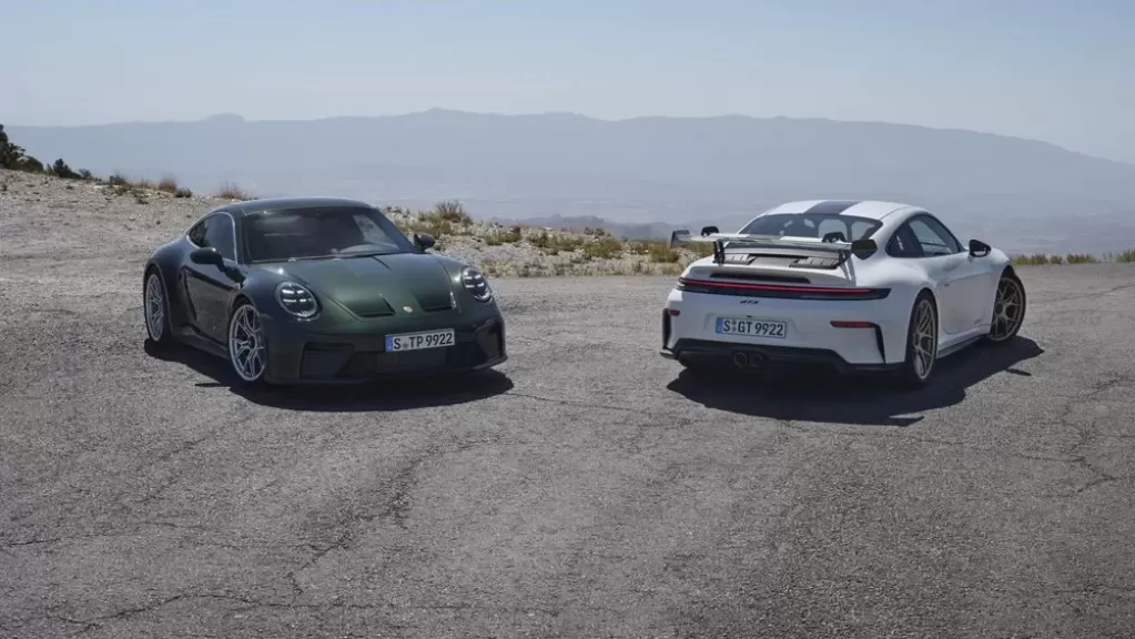 بورشه تعرض ‎‎911 GT3‎ و911 ‎GT3‎ مع مجموعة تورينج الجديدة فى دبي