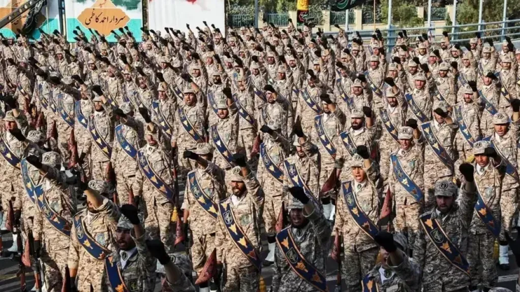 الحرس الثوري الإيراني يعلن تبنيه هجوما استهدف قاعدة علي السالم بالكويت