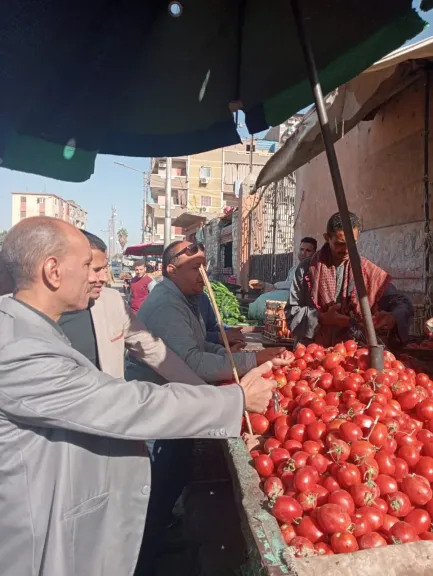 محافظ أسيوط: حملات الإشغالات وتعديات الباعة الجائلين متواصلة بمركز أبوتيج