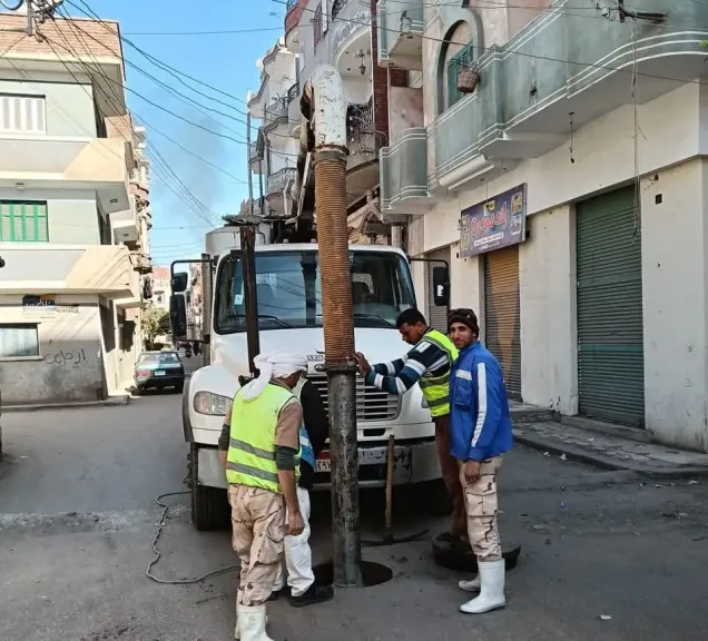 إستمرارتطهيرخطوط مياه الشرب والصرف الصحي بمحافظة الشرقية