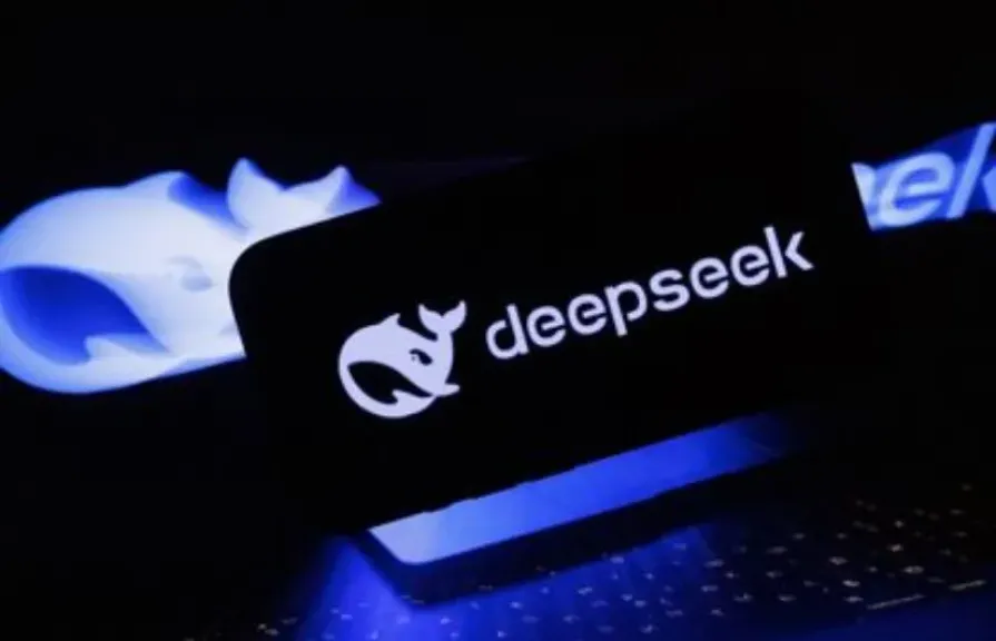 بوليتيكو: صعود تطبيق ”DeepSeek” الصينى يهدد الولايات المتحدة وأوروبا