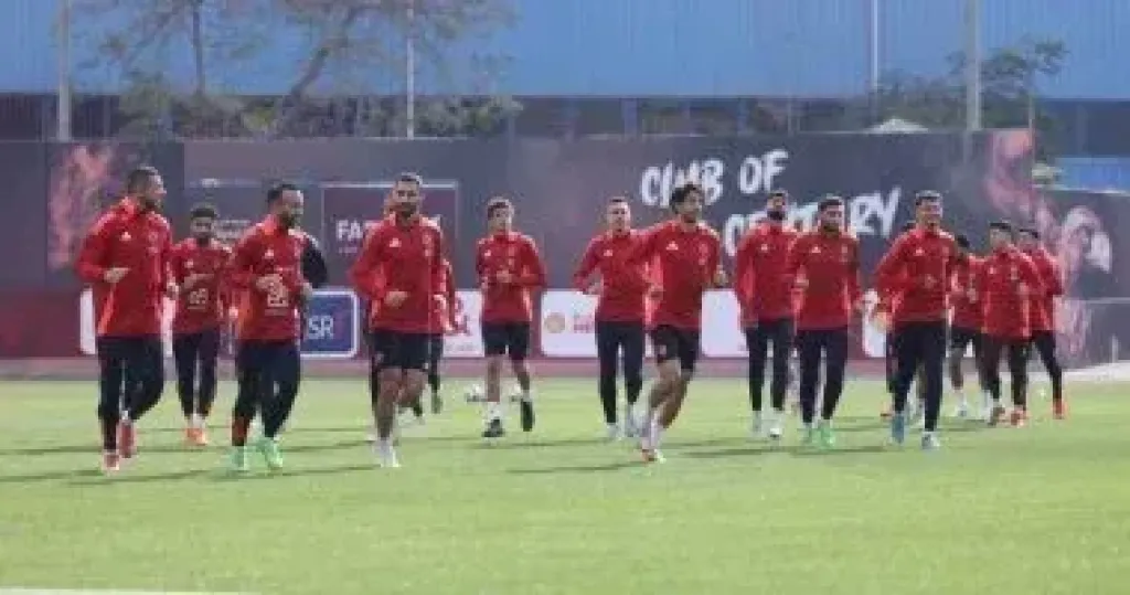 غيابات الأهلى أمام الزمالك فى مباراة القمة الليلة.. فريق بالكامل