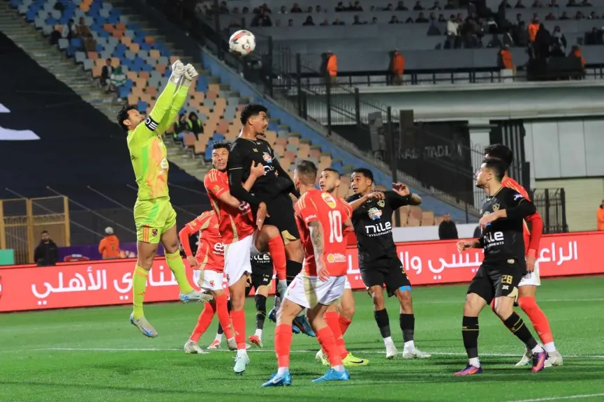 التعادل الإيجابي يحسم لقاء القمة بين الأهلي والزمالك