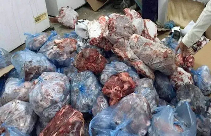 بيطري أسوان: ضبط ربع طن لحوم فاسدة خلال حملات على الأسواق