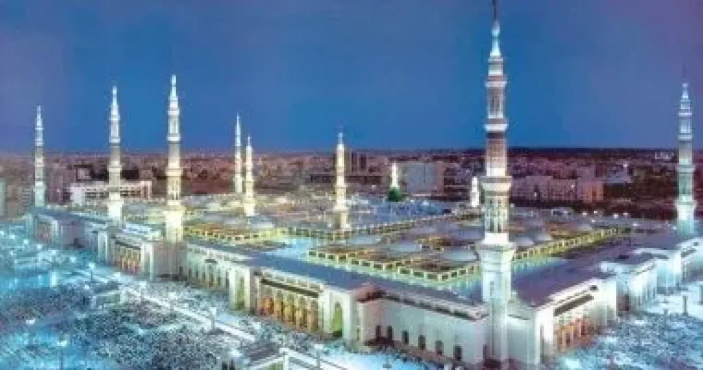 مكتبة المسجد النبوي ذاكرة علمية موثقة عبر القرون تستقبل ضيوف الرحمن بعد الحج