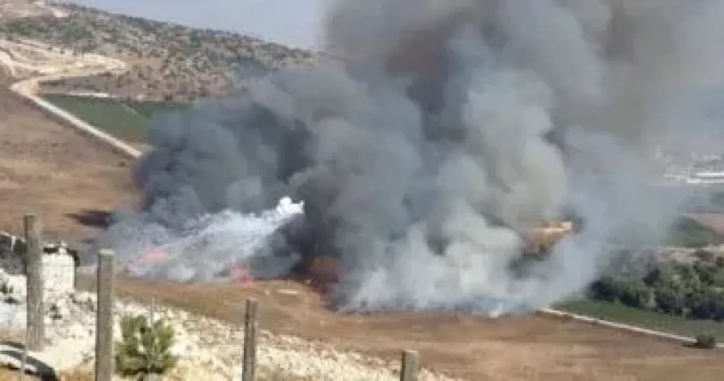 شهيدان جراء قصف إسرائيلى استهدف سيارة على طريق بلدة ياطر جنوب لبنان