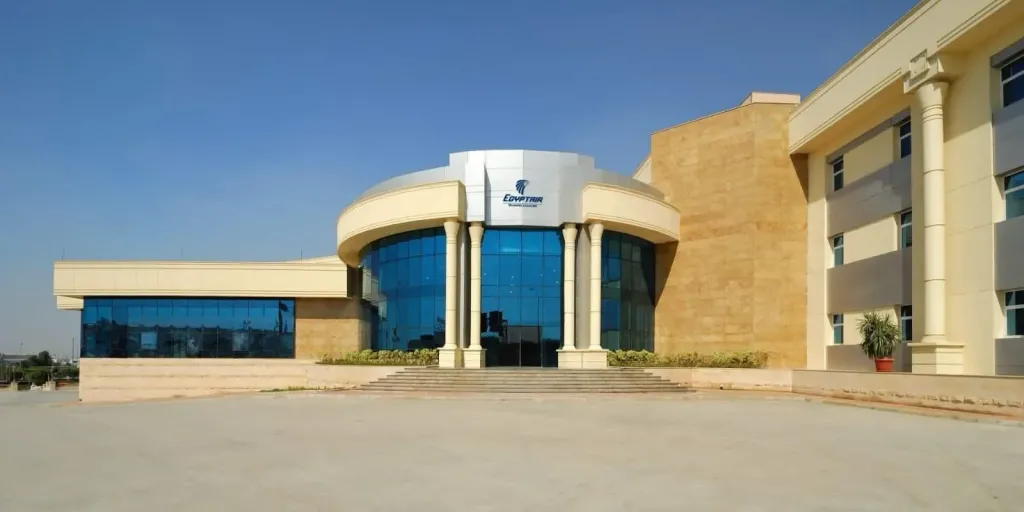 أكاديمية مصر للطيران للتدريب توقع اتفاقية تعاون مع شركة أيركايرو
