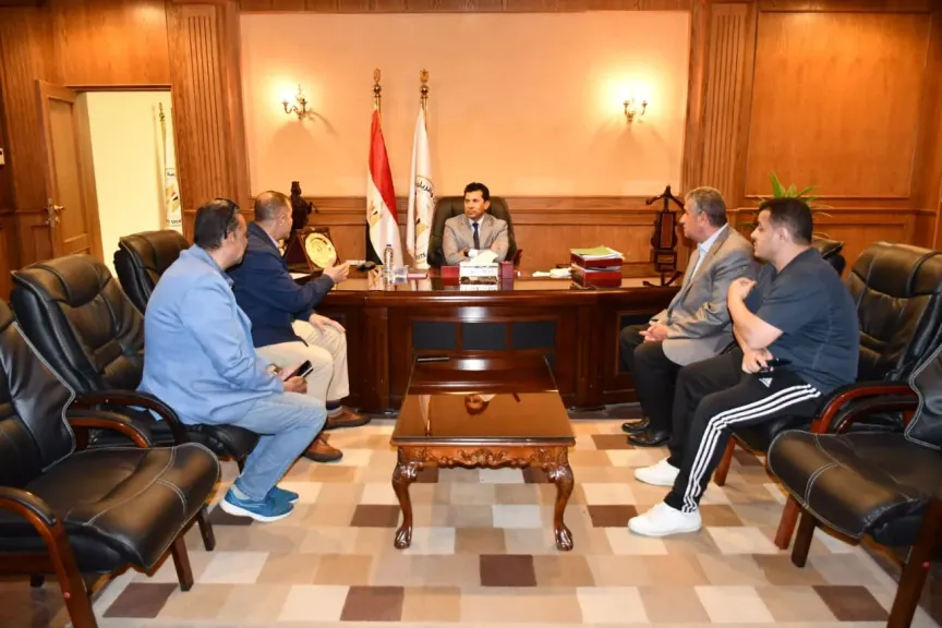 استعداداً للبطولة الأفريقية للدراجات..وزير الرياضة يلتقي برئيس مجلس إدارة الاتحاد