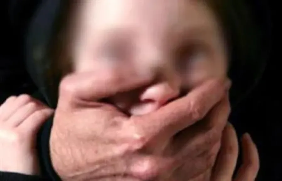 «لو قولتي لحد هقتلك».. حبس خفير تعدى علي طفلة في شبين القناطر