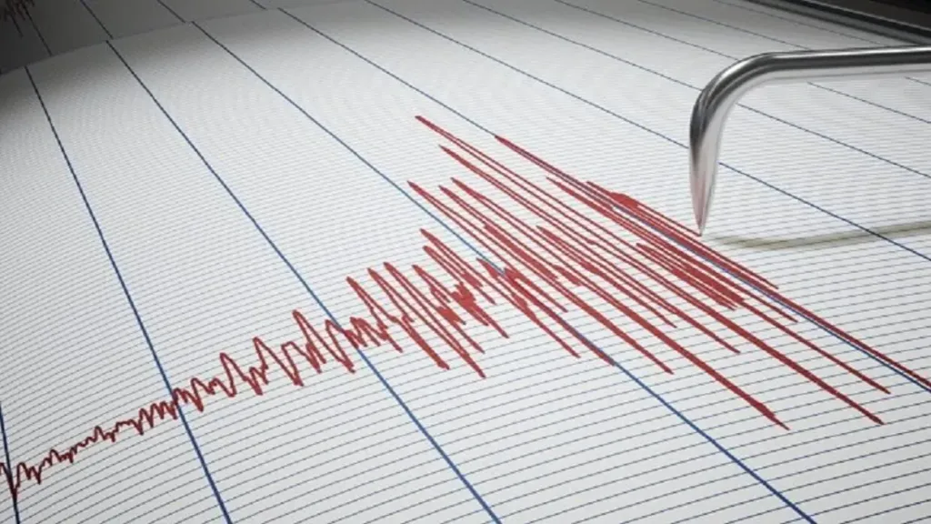 إخلاء ساحل تشيلى خوفا من حدوث تسونامى بعد زلزال بقوة 7.4 درجة