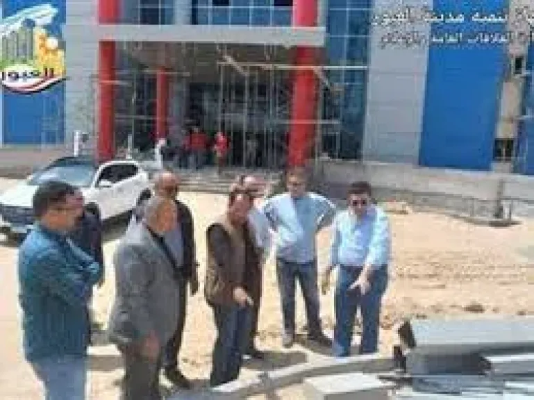 وزير الإسكان يتابع مشروع مستشفى جديد ومجمع ورش حرفية ورفع الكفاءة بالعبور