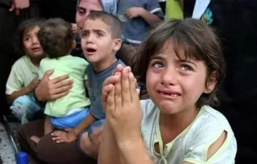 عشائر قطاع غزة تحذر من التورط بأعمال سرقة أو نهب المساعدات الإنسانية