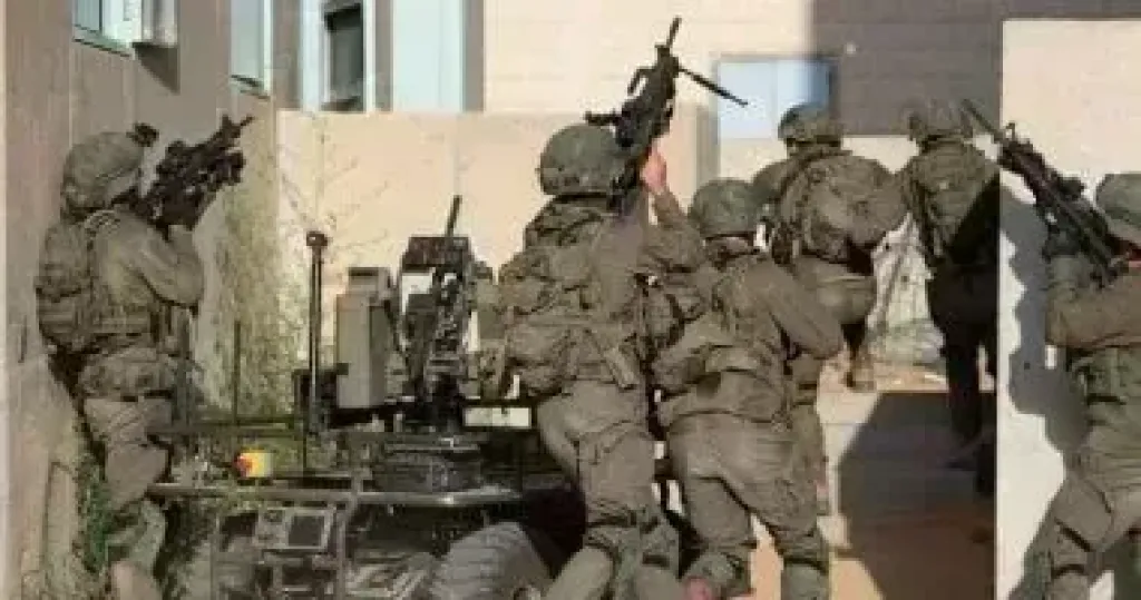 جيش الاحتلال يعلن الانتشار فى أراضى سوريا.. ويجلى مواطنين من الدروز لإسرائيل