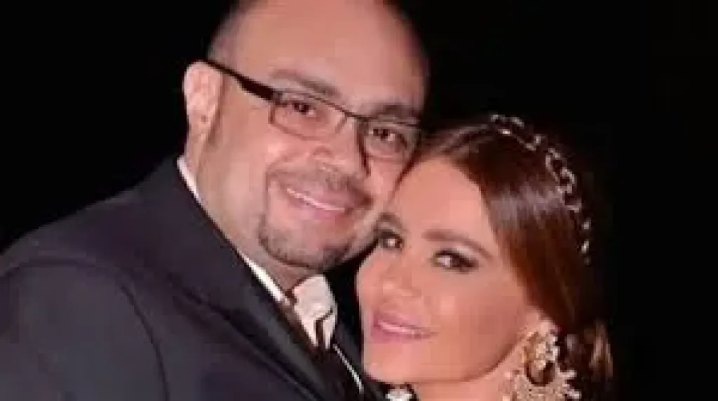 نجوى كرم تقدم العزاء لـ كارول سماحة في وفاة زوجها