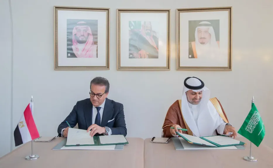 خلال زيارته للسعودية.. وزير الصحة المصري يوقع مذكرة تفاهم لتعزيز التعاون الصحي مع المملكة