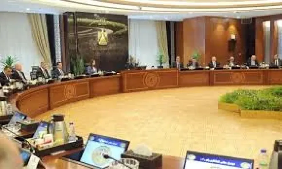 رئيس الوزراء يُكلف بالتنسيق بين المحافظين ومديري الأمن فى ملف مخالفات البناء
