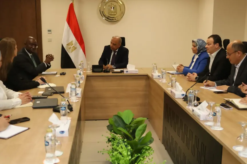 وزير الكهرباء يبحث مع وفد مؤسسة التمويل الدولية ”iFC ” التعاون المشترك فى مجالات الطاقة المتجددة