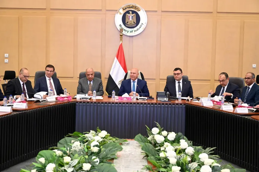 نائب رئيس مجلس الوزراء للتنمية الصناعية وزير الصناعة والنقل يترأس الاجتماع الثاني والعشرين  للمجموعة الوزارية للتنمية الصناعية