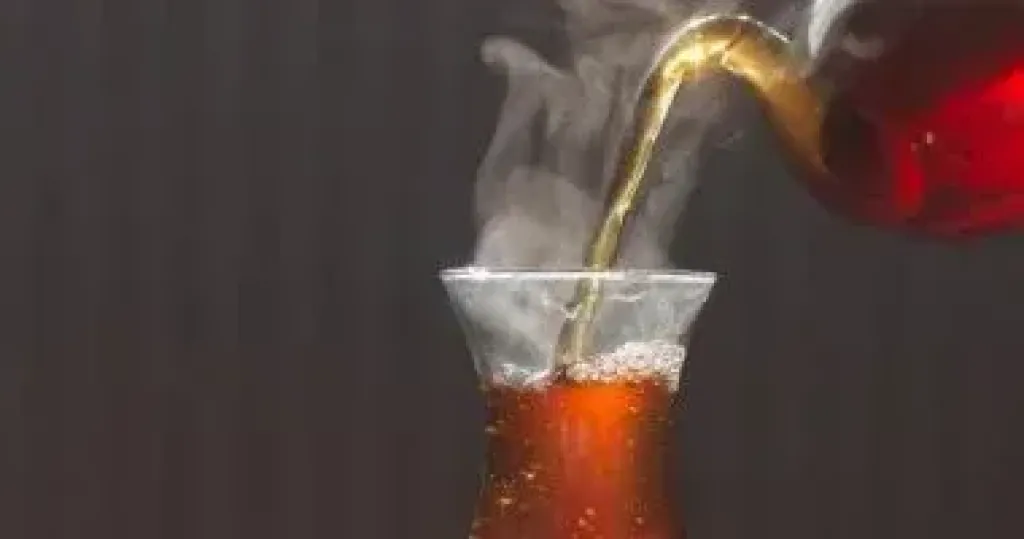 مش كلها بتعالجه.. أنواع شاى ممكن تزود ألم الصداع تجنبها