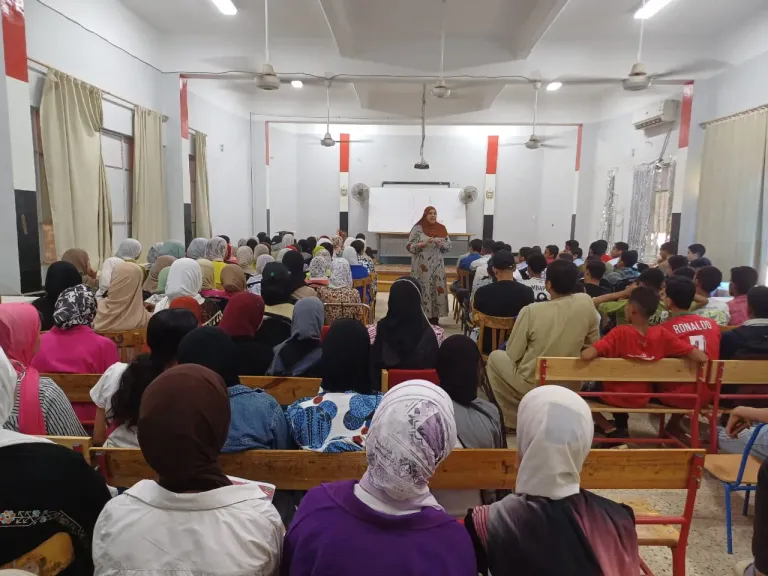 محافظ أسيوط: إقبال ملحوظ من طلاب الشهادة الإعدادية على المراجعات النهائية