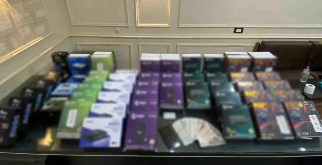 القبض على تاجر لبيع أجهزة ريسيفر معدة لفك شفرات القنوات الفضائية بالشرقية