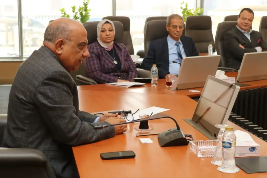 وزير الكهرباء يبحث مع مجموعة ”إنكوم ” التعاون فى مجالات الطاقة المتجددة وتخزين الطاقة