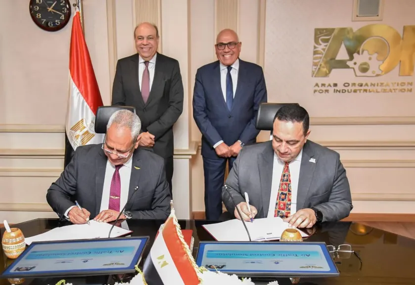 بروتوكول تعاون بين” العربية للتصنيع” و”الطيران ” لتوفير محاكيات علوم الطيران ووسائل تدريب حديثة ومتطورة..صور