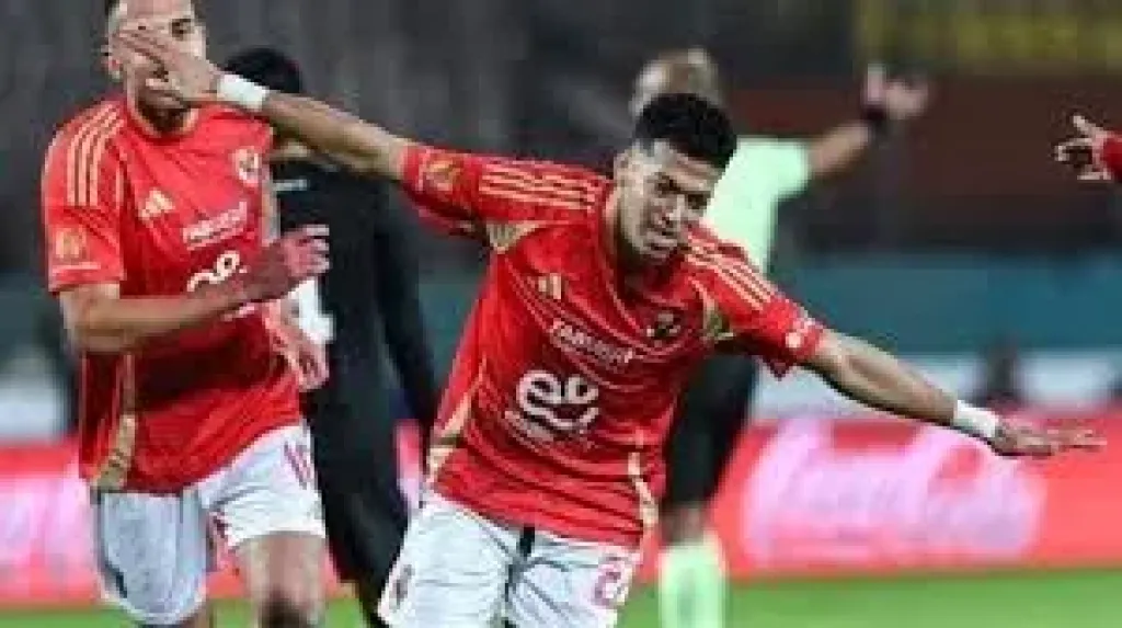 إمام عاشور يحرز هدف تعادل الأهلي في مرمى المصري