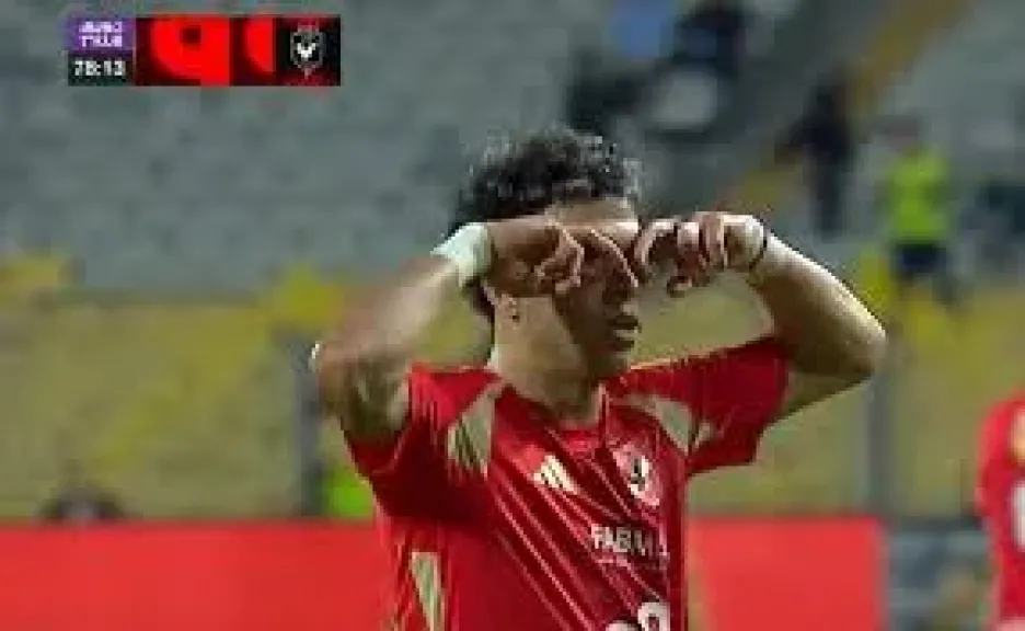 إمام عاشور يسجل هدف الأهلي الرابع في المصري البورسعيدي