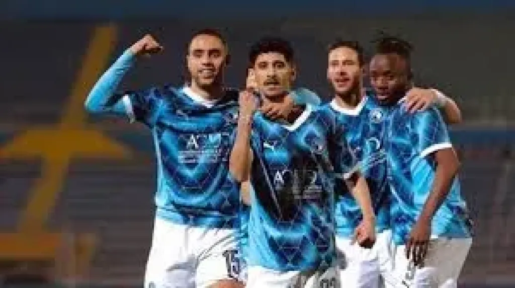 بيراميدز ضيفا ثقيلا على البنك الأهلي الليلة لتأمين صدارة الدوري