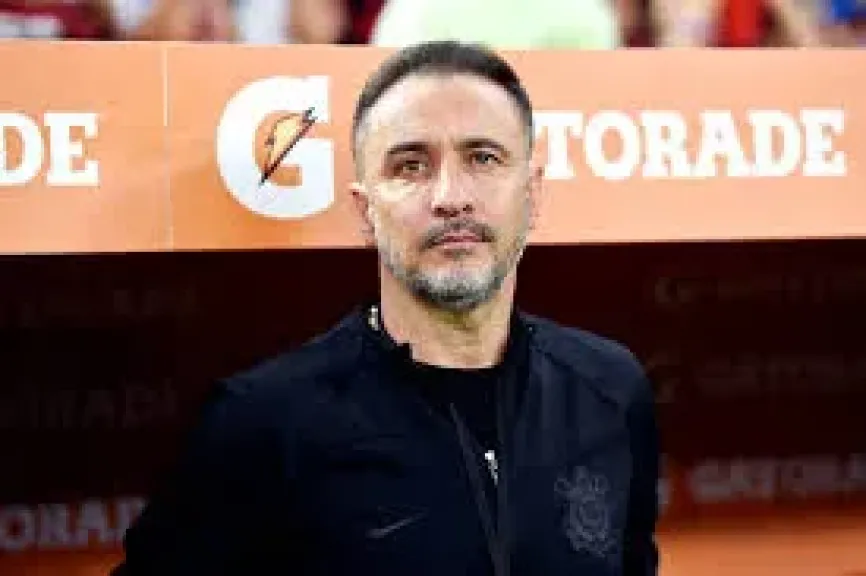 فيتور بيريرا أفضل مدرب فى بالدوري الإنجليزي بشهر أبريل