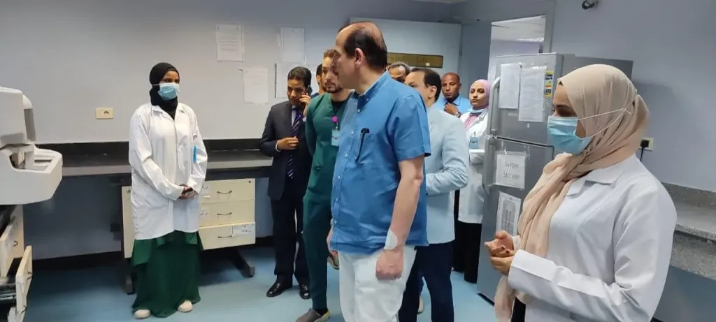 نائب وزير الصحة يتفقد عددٍ من المنشآت الطبية بمحافظة الأقصر