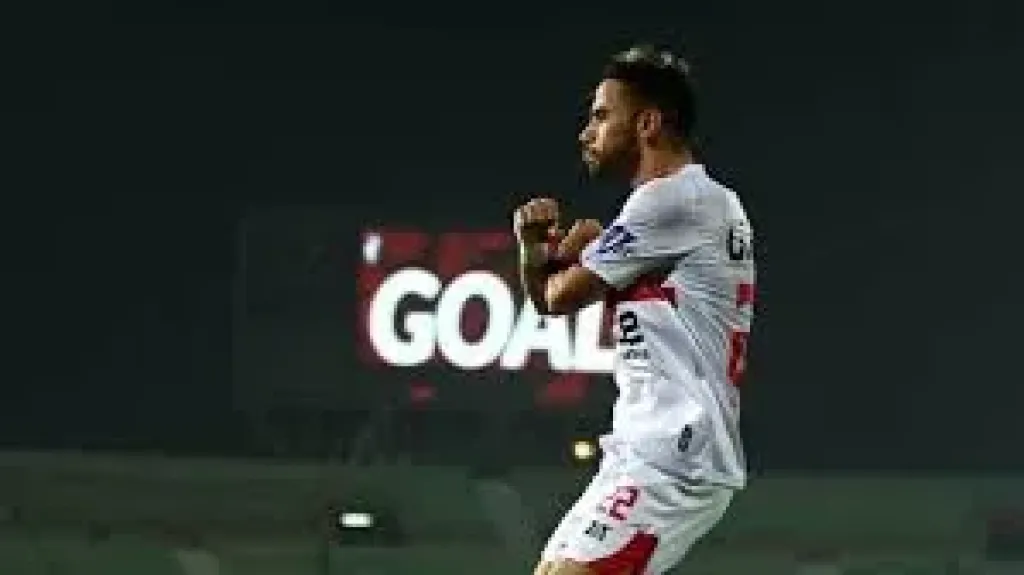 طبيب الزمالك يكشف طبيعة إصابة ناصر ماهر في مباراة سيراميكا كليوباترا